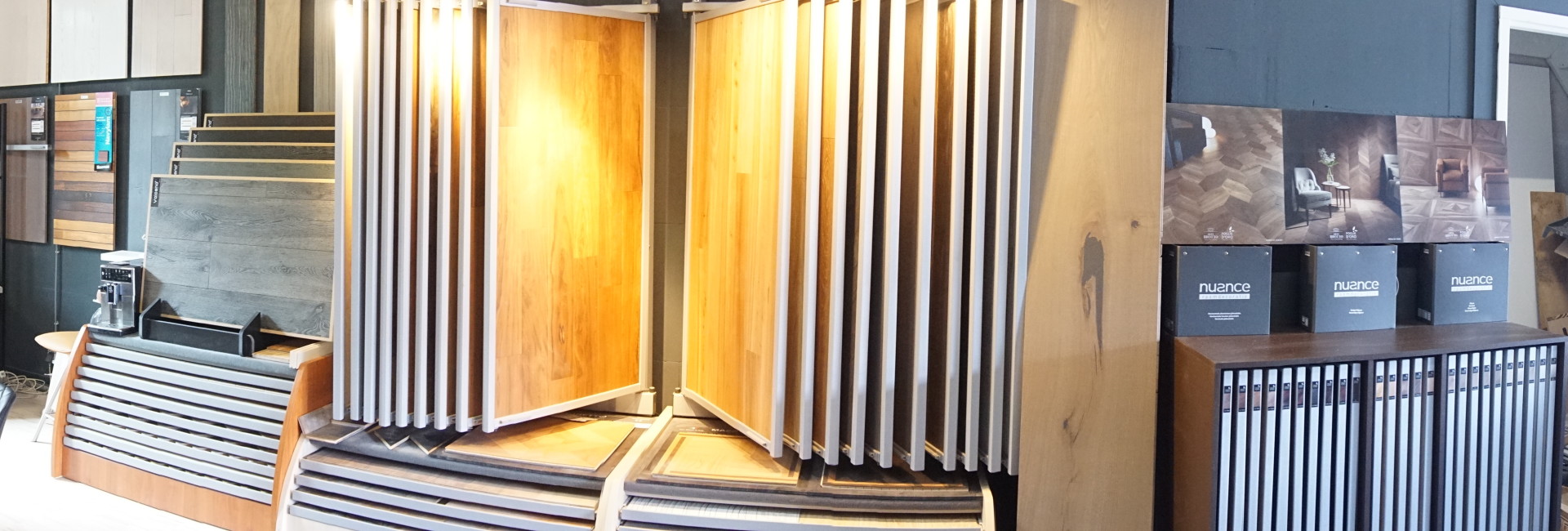 Impressie showroom voor alle soorten vloeren en wandbekleding