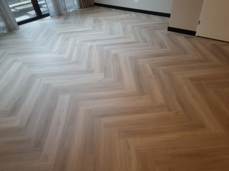 De meest populaire PVC visgraat vloer van de afgelopen jaren, passend in ieder interieur..