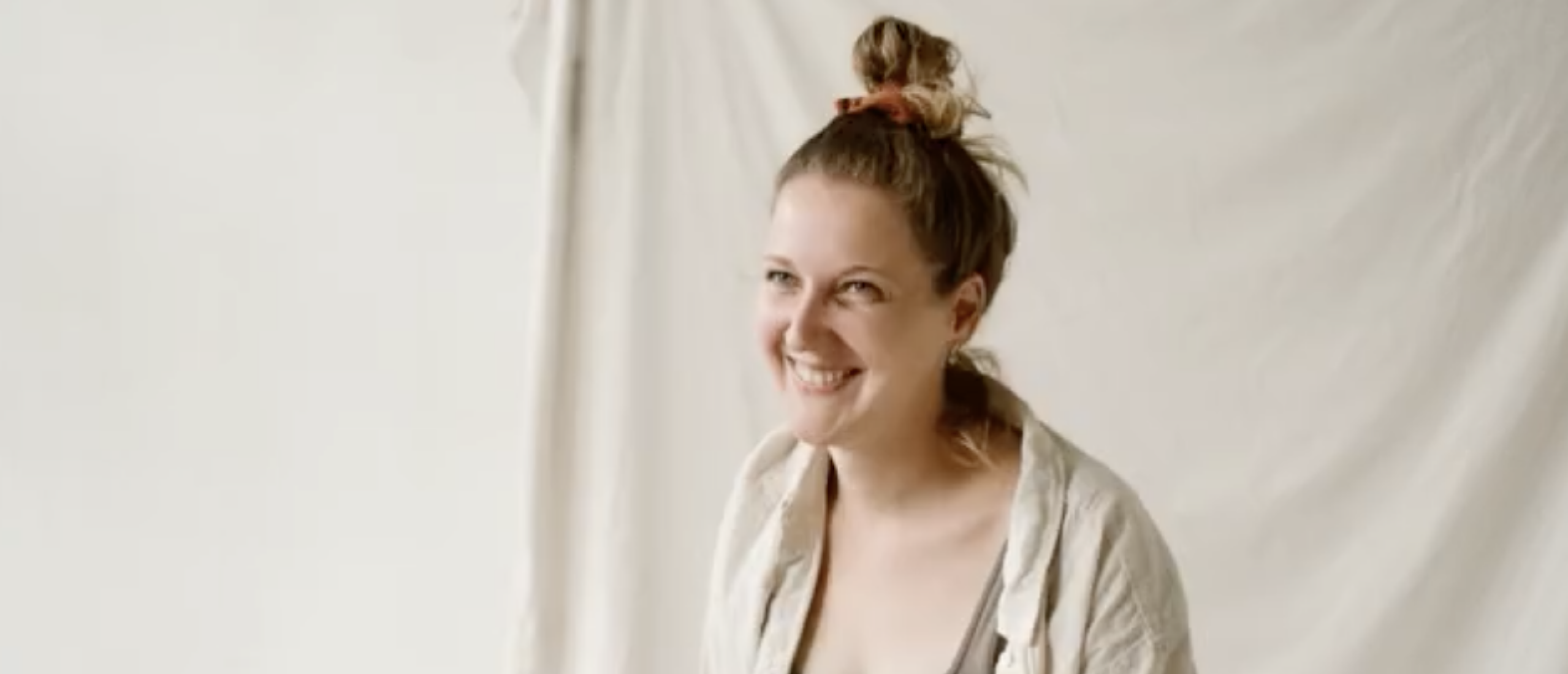 Gewoon DOEN - Laura Louise ging op wereldreis en bouwt nu haar merk als online yoga juf