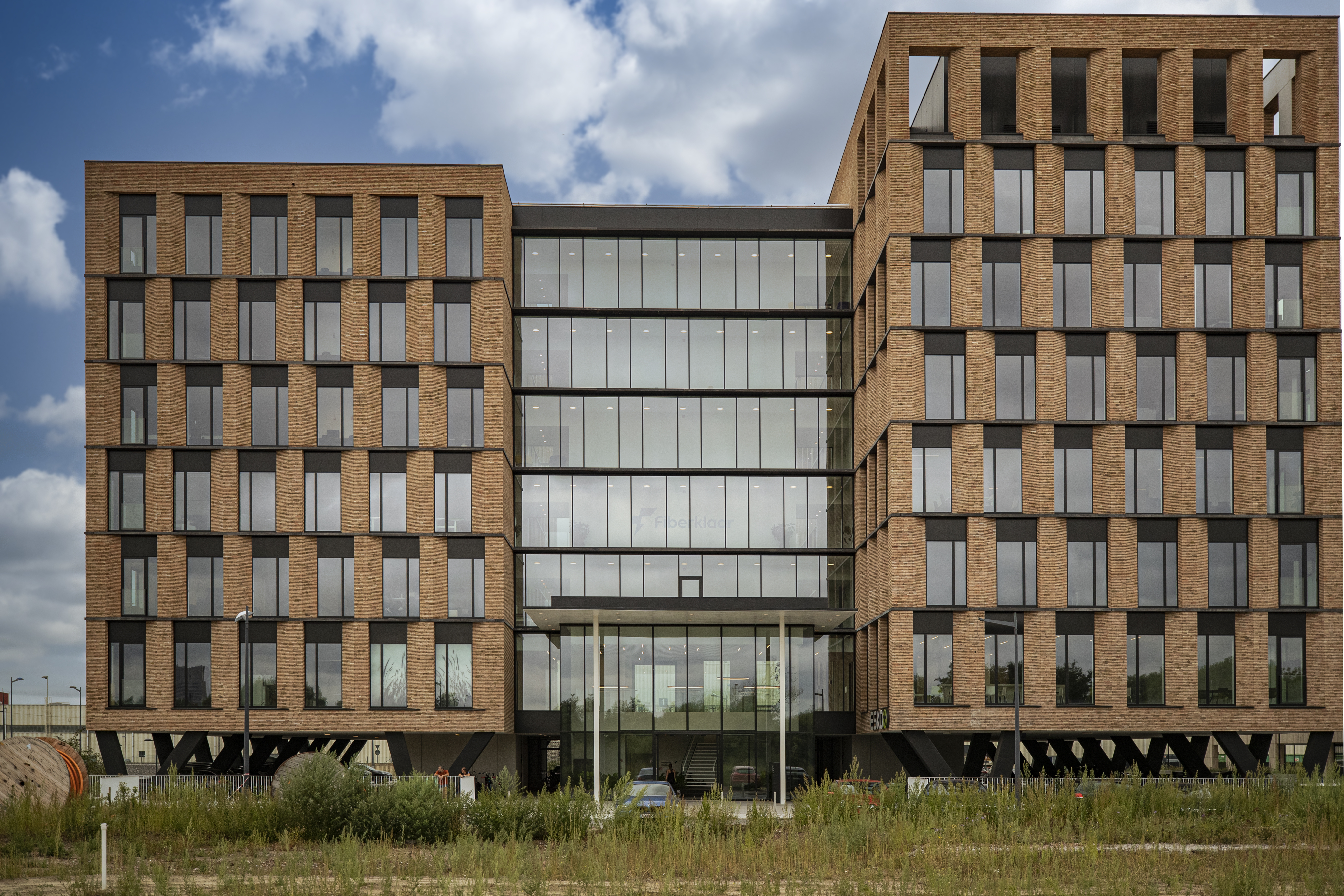 Fiberklaar BV Raymonde de Larochelaan 13, 9051 Gent, België