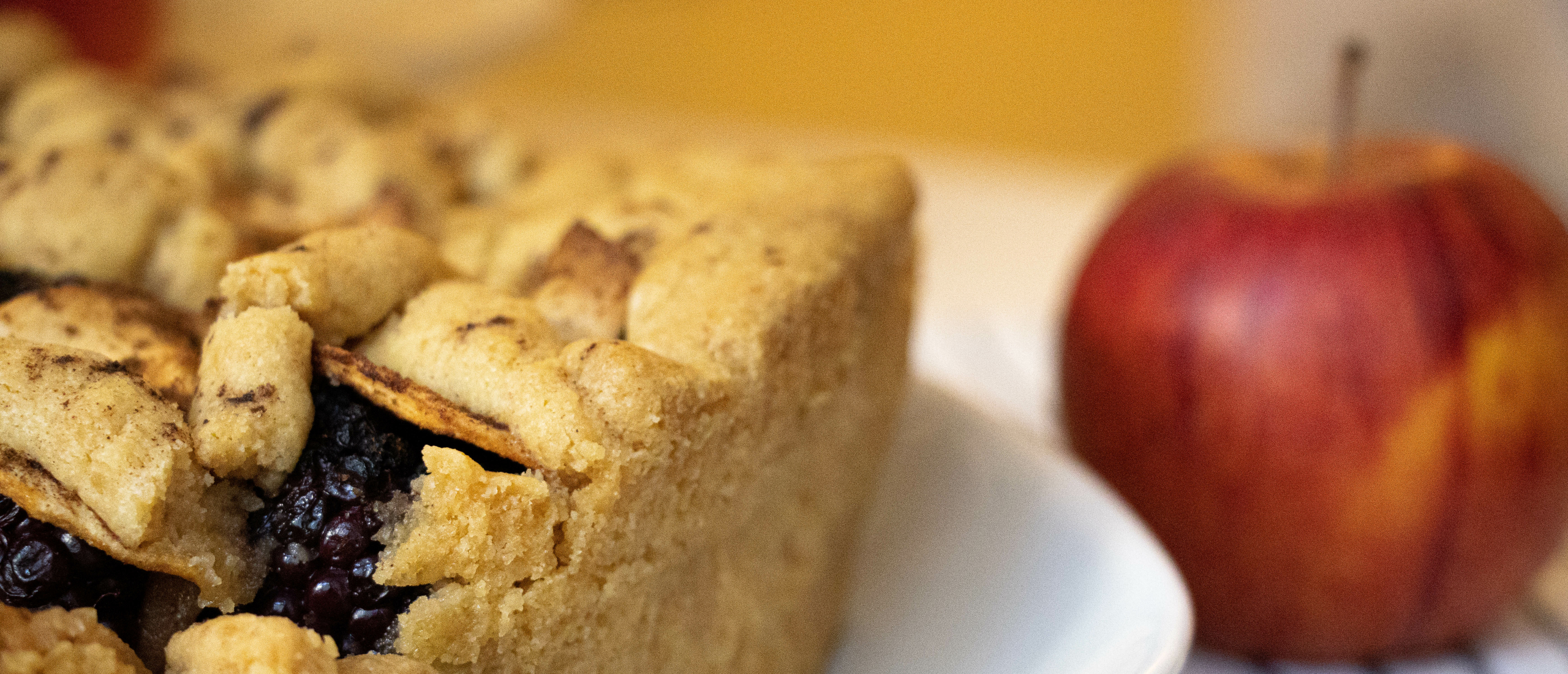 Recept: veganistische appelbramentaart met kardemom