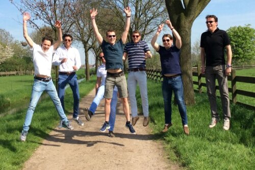 Creatieve foto opdracht waarbij men moet leren vliegen