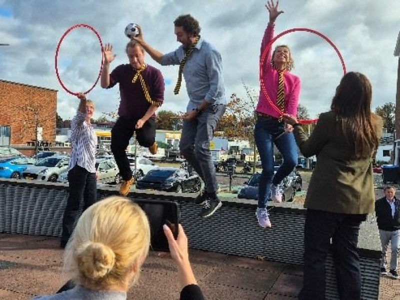 Give Backpack teambuilding