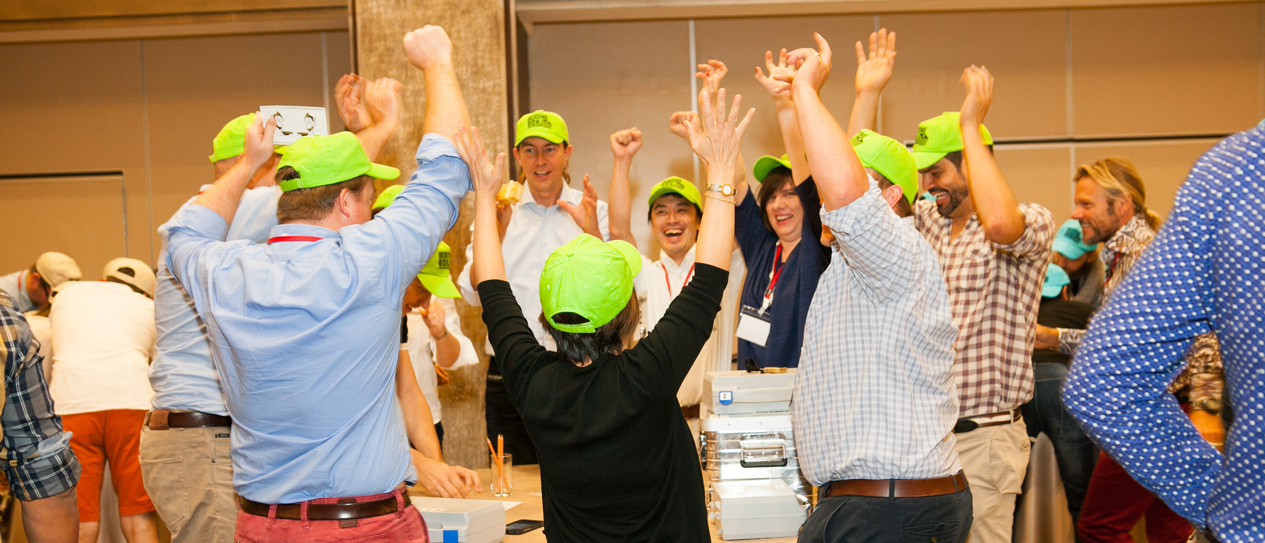 Lencioni is geen checklist. Kies één laag en focus