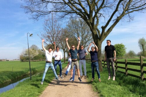 Creatieve foto opdracht waarbij men moet leren vliegen