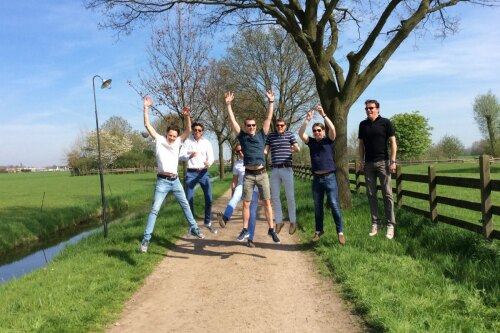 Creatieve foto opdracht waarbij men moet leren vliegen