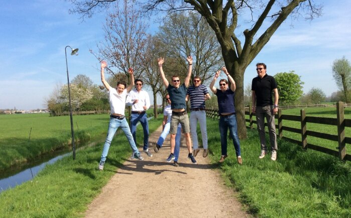 Creatieve foto opdracht waarbij men moet leren vliegen