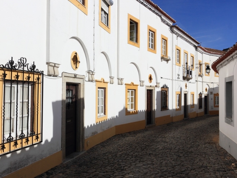 Evora
