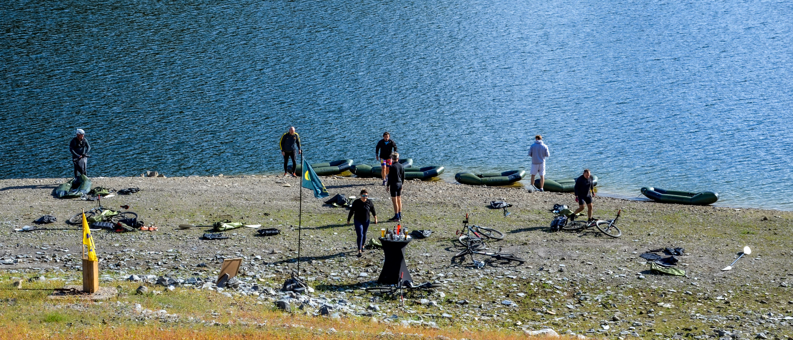 YALPAK Teambuilding Verbinding Bikepack packraft teams connectie avontuur retreat tweedaagse vitaliteit