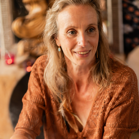 Yaxy - Energiewerk, Lichaamswerk, Trauma, Healing - Effectief bij: Geboorte- Hechting- Angst Stoornis, ADD/ADHD trauma, Pesten, Burn-Out, Relatieproblemen, Scheiding, Midlife, Depressie, Verslaving, Eenzaamheid, Zingeving, Perfectionisme