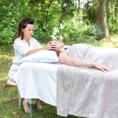 Yoga retreat in de natuur met reiki sessie