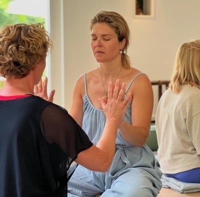 Laat je begeleiden yoga retreat effecten