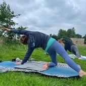 Yoga retreat wild thing in de natuur