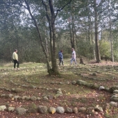 Meditatieve wandeling Labyrint tijdens yoga retreat