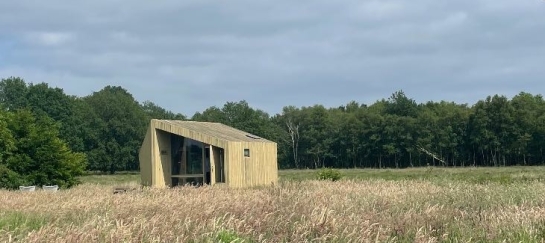 Natuurhut yoga retreat in de natuur