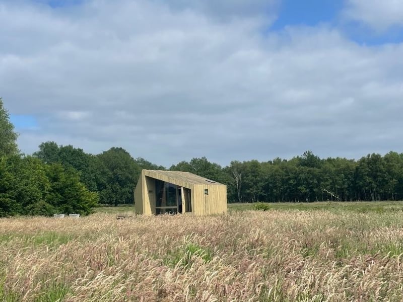 Natuurhut yoga retreat in de natuur