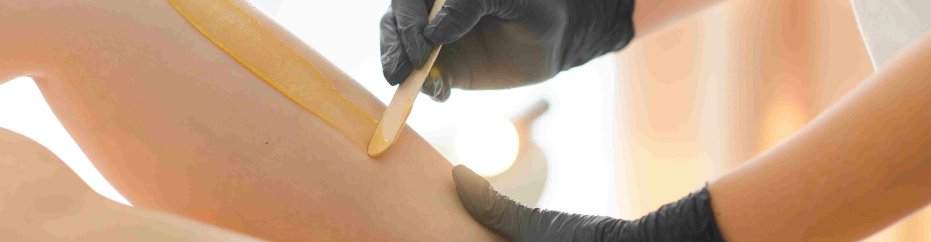 Onderbenen wax behandeling
