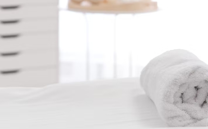 Zayn Skincare massages