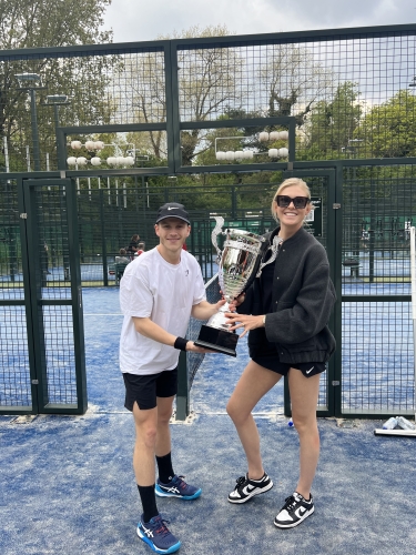 Ella en damian padel