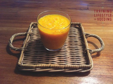 Orange boven smoothie