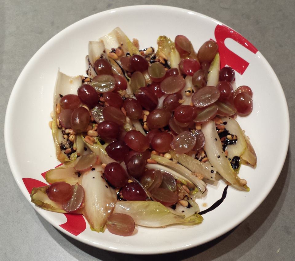 Witlof salade met rode druiven