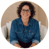 Pauline Trum Zonnevlecht Opleidingen Afbeelding van Pauline Trum eigenaar van Zonnevlecht Opleidingen