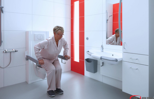 Elektrisch in hoogte verstelbaar toilet – speciaal voor de zorg