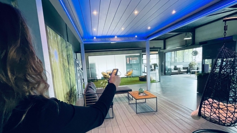 bekijk-de-pergola-zonwering-in-onze-showroom
