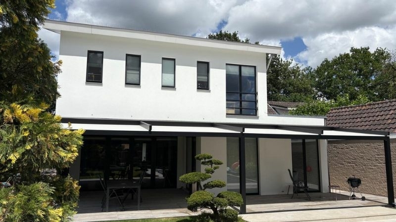 bekijk-de-pergola-zonwering-in-onze-showroom-in-gorinchem