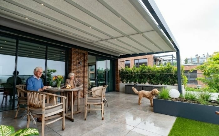 Maatwerk pergola zonwering door zsm zonwering specialist in Gorinchem
