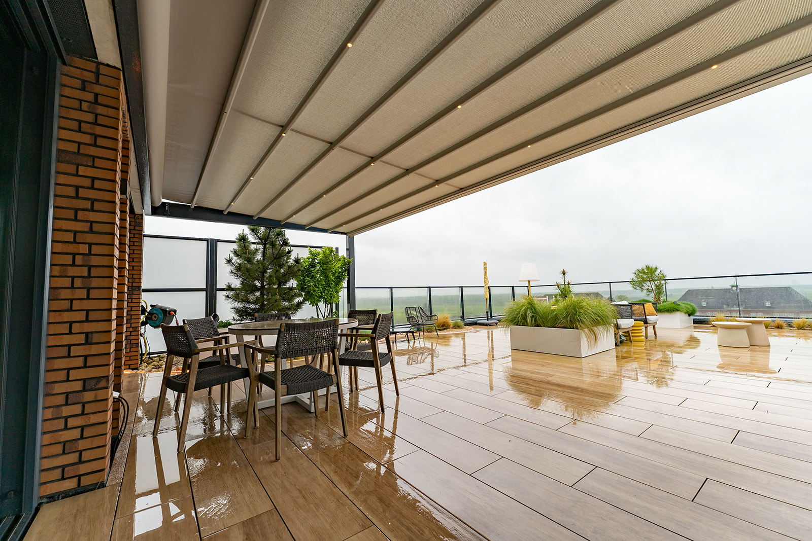 Pergola | Genieten met het mooiste uitzicht | ZSM Zonwering Genieten met het mooiste uitzicht met een pergola van ZSM Zonwering