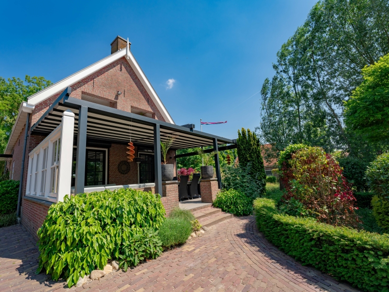 Pergola | Een plek waar we iedere dag van genieten | ZSM Zonwering Een plek waar we iedere dag van genieten met een pergola van ZSM Zonwering