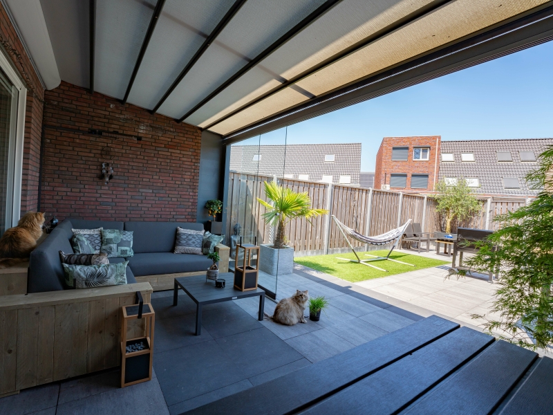 Pergola | Van zonnig terras naar favoriete buitenplek | ZSM Zonwering Van zonnig terras naar favoriete buitenplek met een pergola van ZSM Zonwering