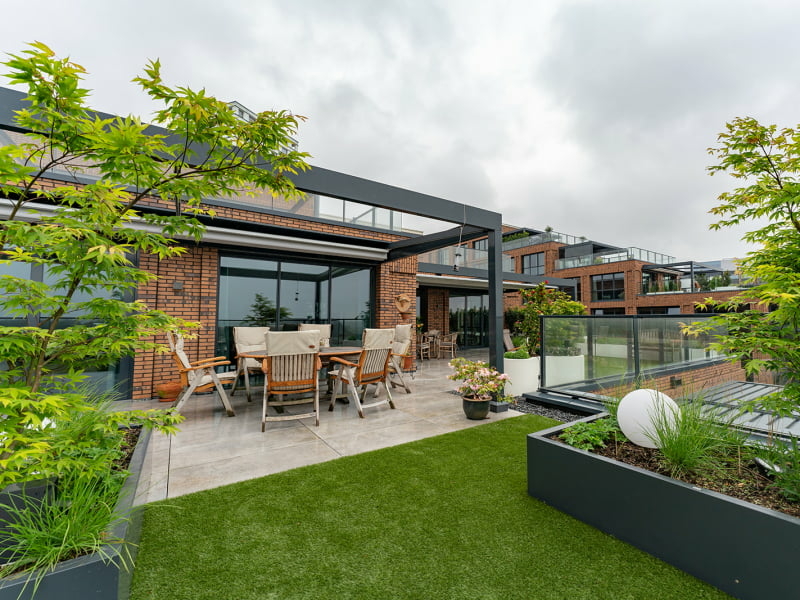 Pergola | Samen genieten van het buitenleven | ZSM Zonwering Samen genieten van het buitenleven met een pergola van ZSM Zonwering