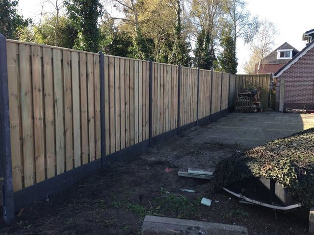 Uitleg en definitie hout-betonschutting