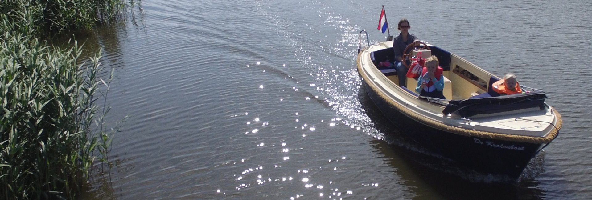Elektrisch varen, elektrische buitenboord motor, elektrische binnenboordmotor en pod motoren Elektrisch varen, elektrische buitenboord motor, elektrische binnenboordmotor en pod motoren
