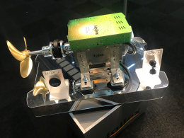 Elektrische binnenboord motor sloep Elektrische binnenboord motor sloep