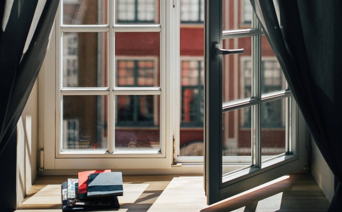 Openen van ramen en deuren Openen van ramen en deuren