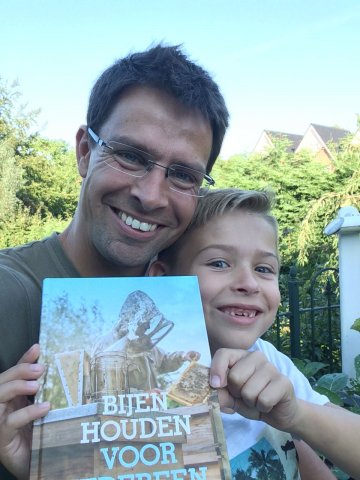 Bijenhouden voor iedereen: een praktijkboek voor beginners en ervaren imkers Bijenhouden voor iedereen: een praktijkboek voor beginners en ervaren imkers