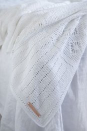 Durable Nostalgia gehaakte sprei wit Durable Nostalgia gehaakte sprei wit