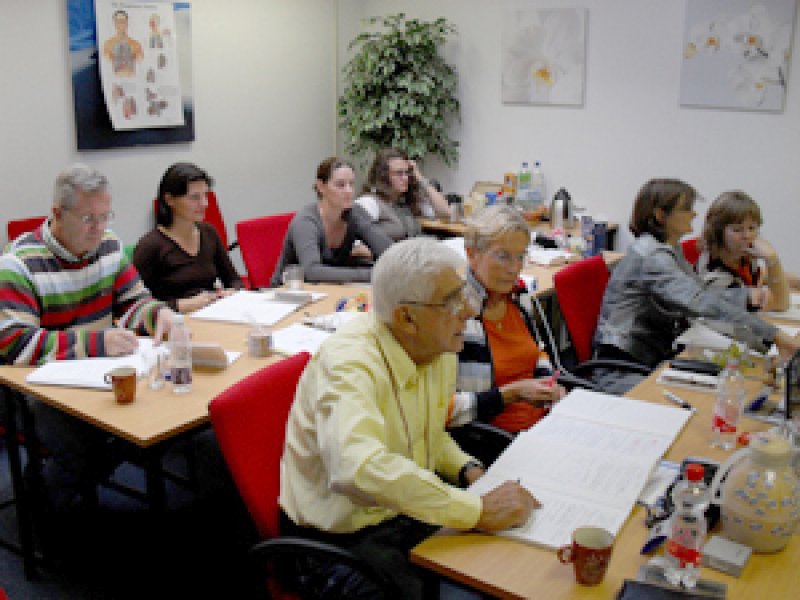Studenten luisteren aandachtig tijdens de Opleiding tot Buteyko Therapeut Studenten luisteren aandachtig tijdens de Opleiding tot Buteyko Therapeut