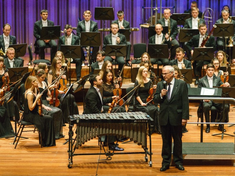 pieter jan wolthers eindhoven cadenza carmina burana tournee 2017 cadenza