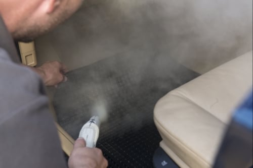 Autostoelen reinigen met stoom Autostoelen reinigen met stoom