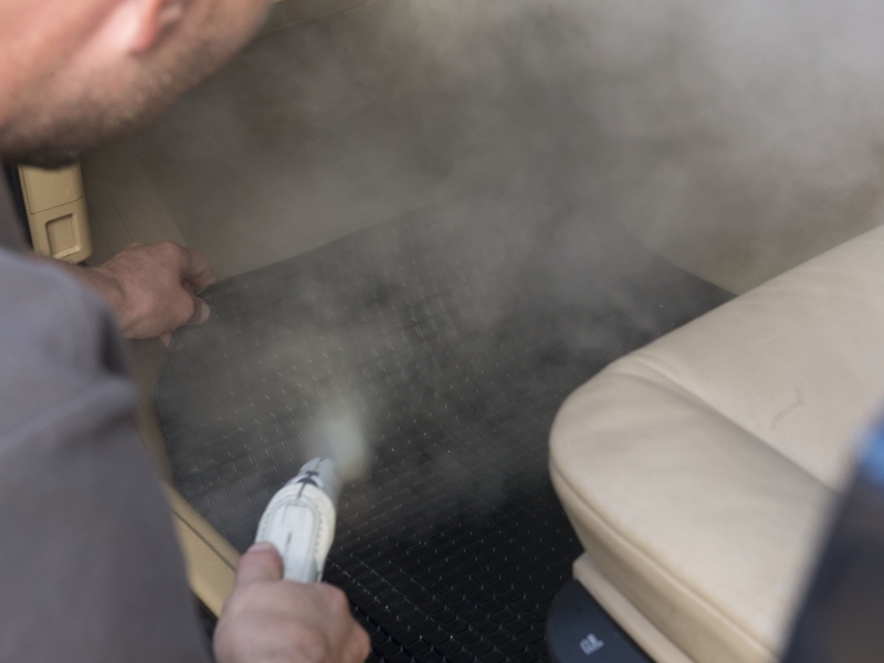 Auto interieur stomen Auto stomen van binnen