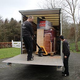 Desta Woningontruiming - verhuizen met tussentijdse opslag tijdelijke opslag boedel in verband met een verhuizing, tijdelijk opslaan van meubels bij verhuizen