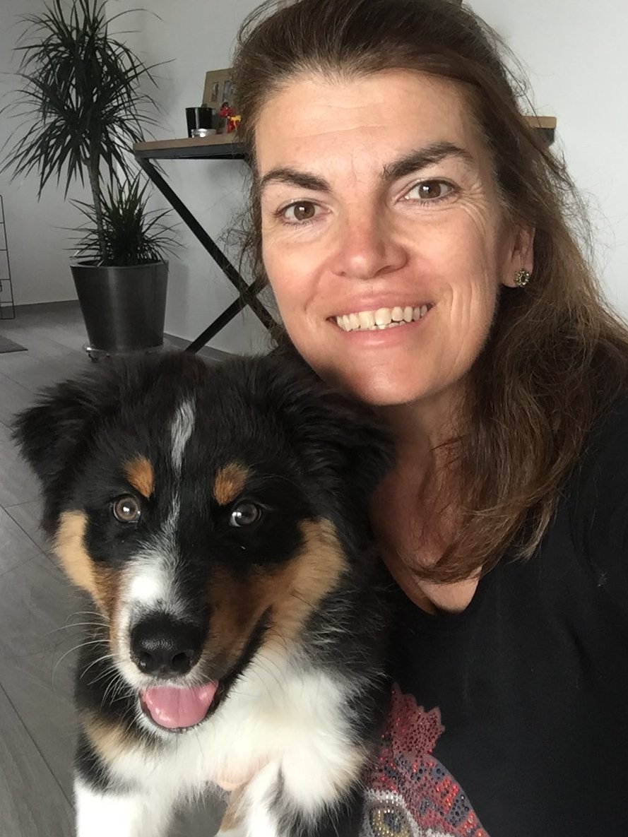 Mandy met Puppy Floris Mandy met Australian Shepherd puppy Floris