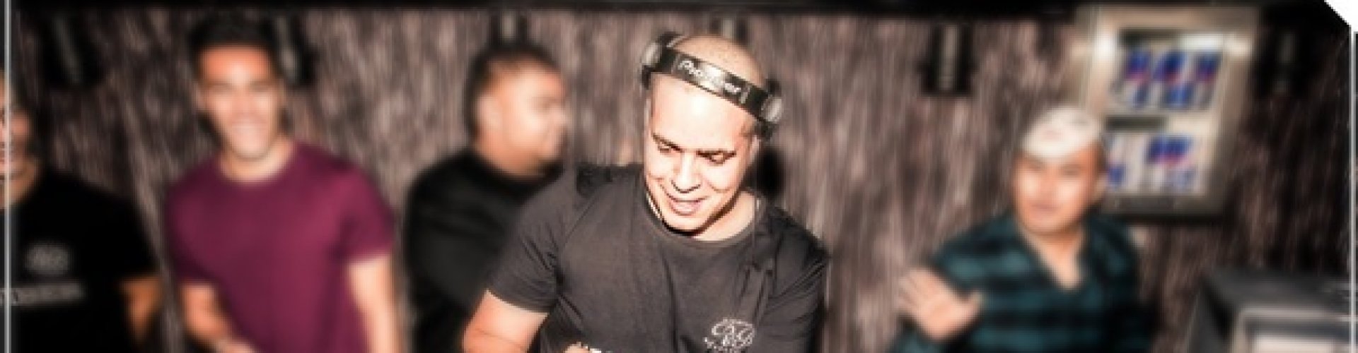 Dj Huren en Boeken in Leeuwarde Urban DJ huren en boeken in Leeuwarden R&B Hip-Hop Latin Danchell