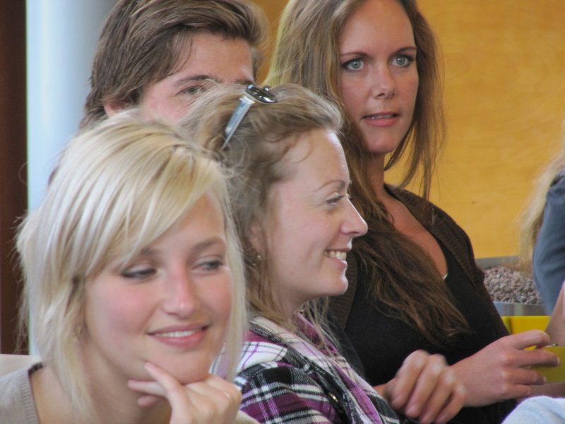 Wie is de spion - spellen voor grote groepen Wie is de spion - spellen voor grote groepen