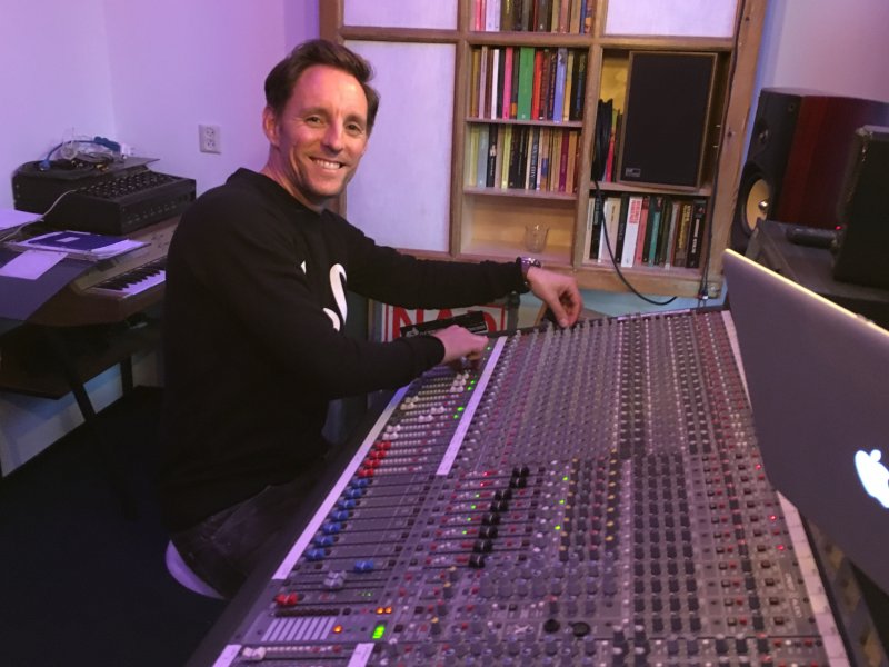 Wil je leren hoe je je eigen track kan mixen en masteren? Wil je leren hoe je je eigen track kan mixen en masteren?