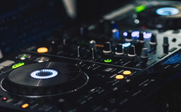 Uitleg en hulp bij aanschaf van DJ gear Uitleg en hulp bij aanschaf van DJ gear